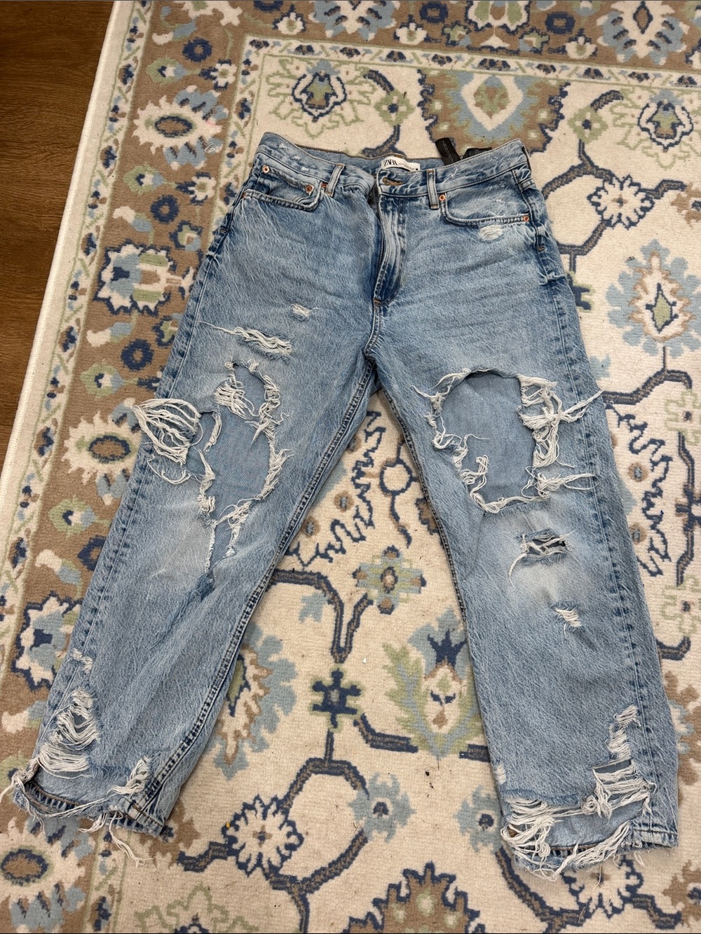 Zara Light Blue Distressed Women’s Jeans - Casual Ripped Denim